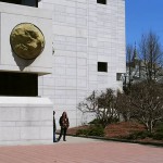 Although they appear real, the stones on the side of the Ottawa Courthouse are works created by the artist collective General Idea. 