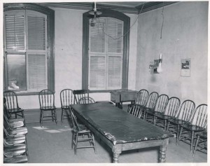 Accommodations for magistrates, family judges and justices of the peace were often “inadequate.” Here is  an example - this is a magistrates’ courtroom in Morrisburg in 1951. (Photo courtesy of the Law Society of Upper Canada Archives.) 